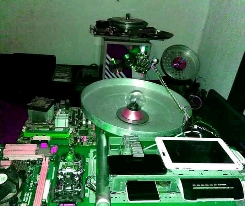 AERUSAT EM FIELD II MACHINE